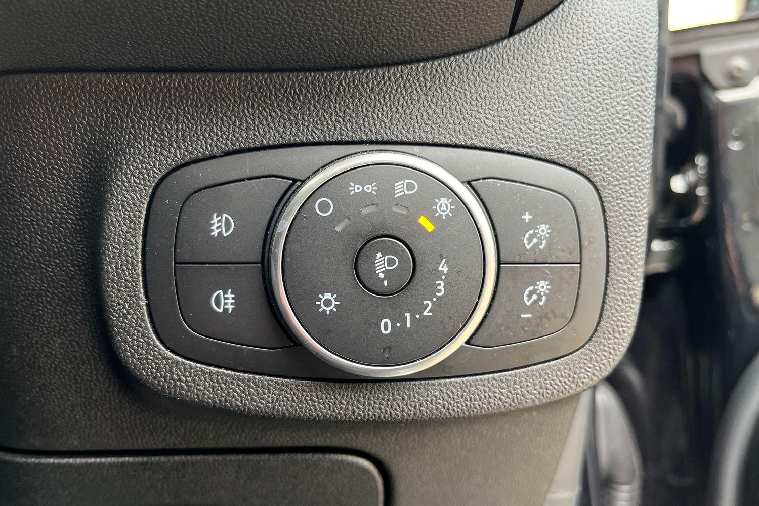 Ford Fiesta Photo 28