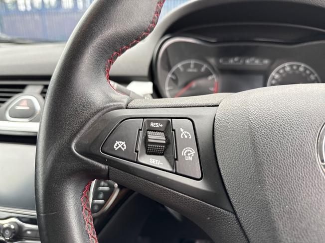 VAUXHALL Corsa Photo 16