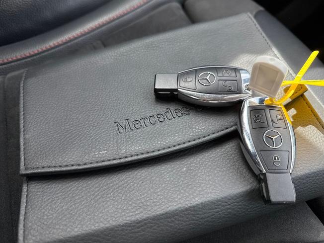 MERCEDES-BENZ C Class Photo 45
