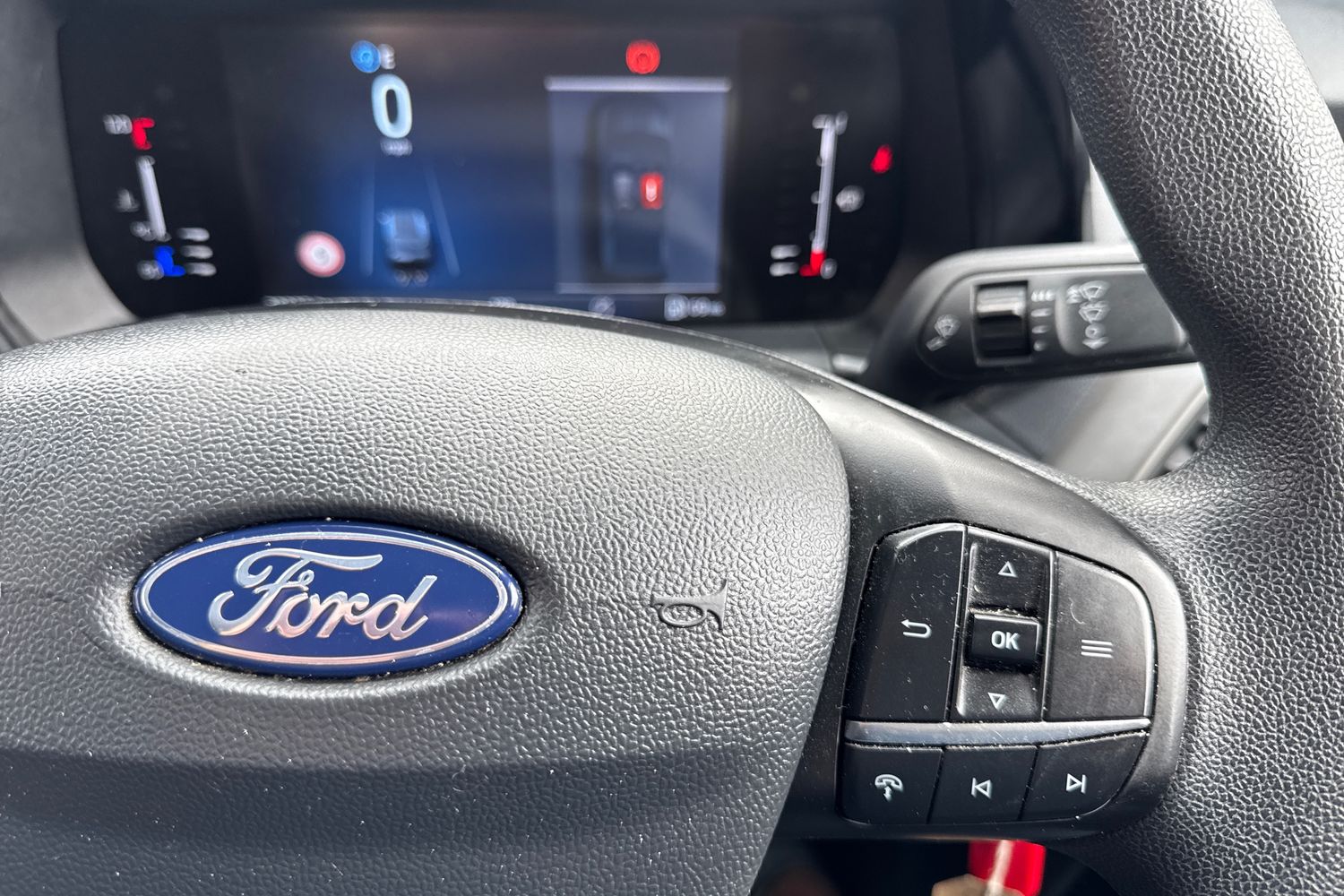Ford TRANSIT COURIER Photo 28