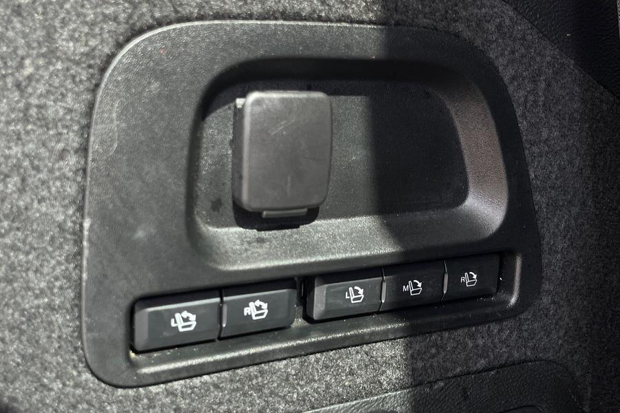 Ford Galaxy Photo autoimg-edc888049e0d9c7072f46f9bbad6788eb4276181.jpg