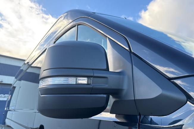 VOLKSWAGEN Crafter Photo 20