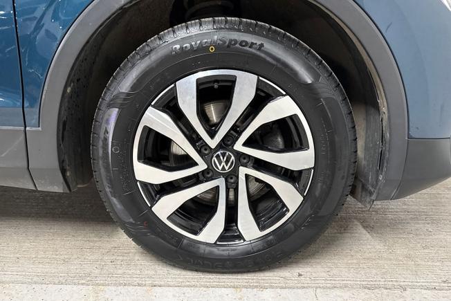 VOLKSWAGEN Tiguan Photo 5