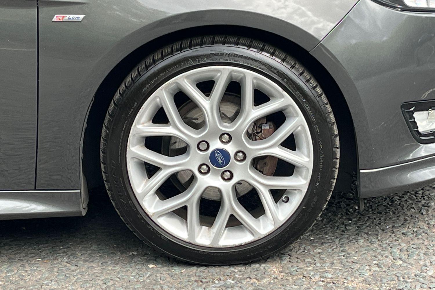 Ford FOCUS Photo 7