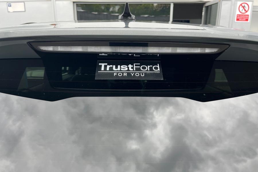 Ford Kuga Photo autoimg-edcc0c009a4a74681bb7905afcf05157c002cd24.jpg