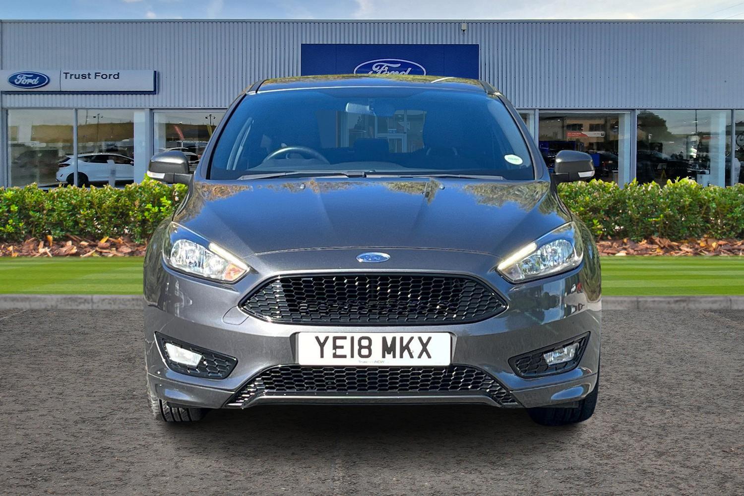 Ford Focus Photo 5