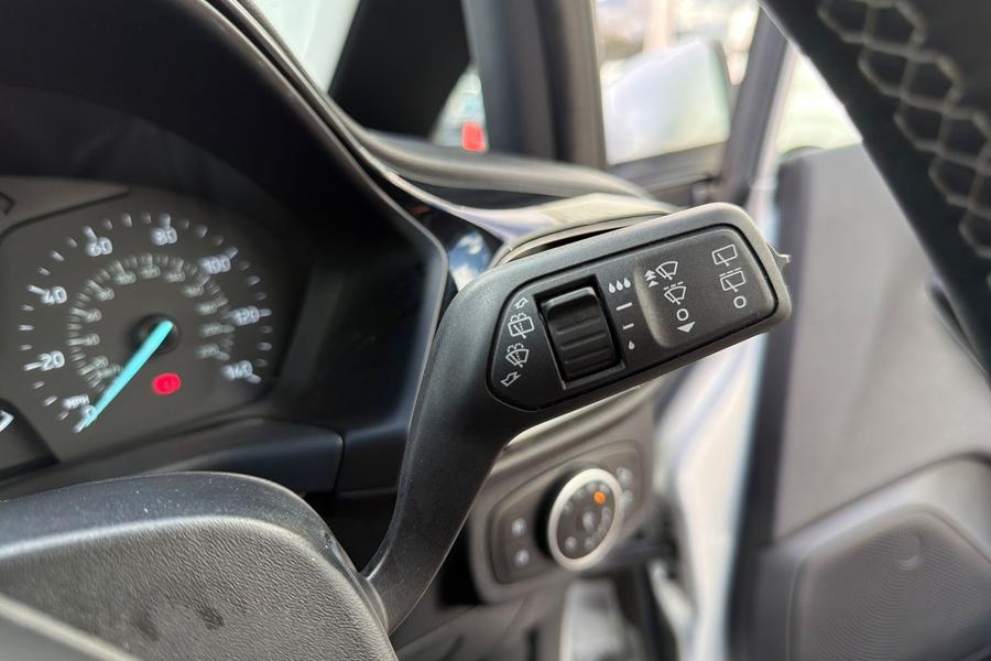 Ford FIESTA Photo autoimg-edce9538efd4c2a281ccca49f99e974421f12dcd.jpg