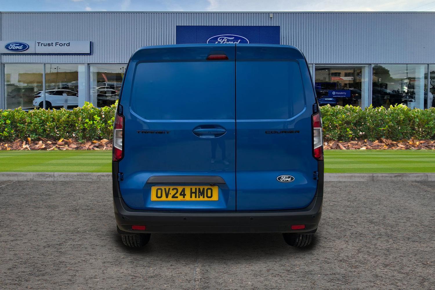 Ford TRANSIT COURIER Photo 12