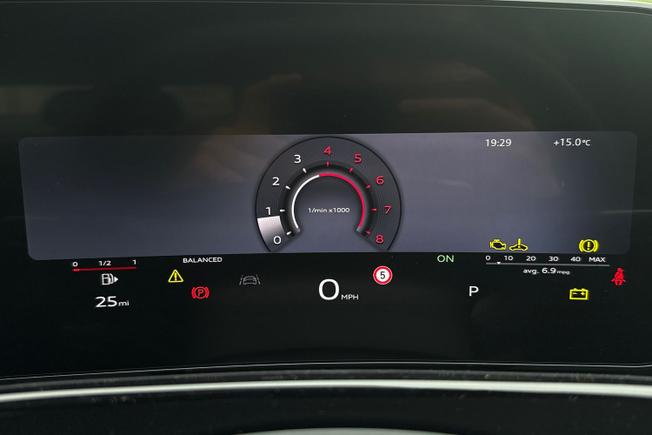 Audi Q3 SUV Photo 15