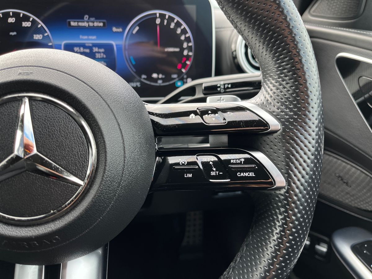 Mercedes-Benz C Class Photo 16