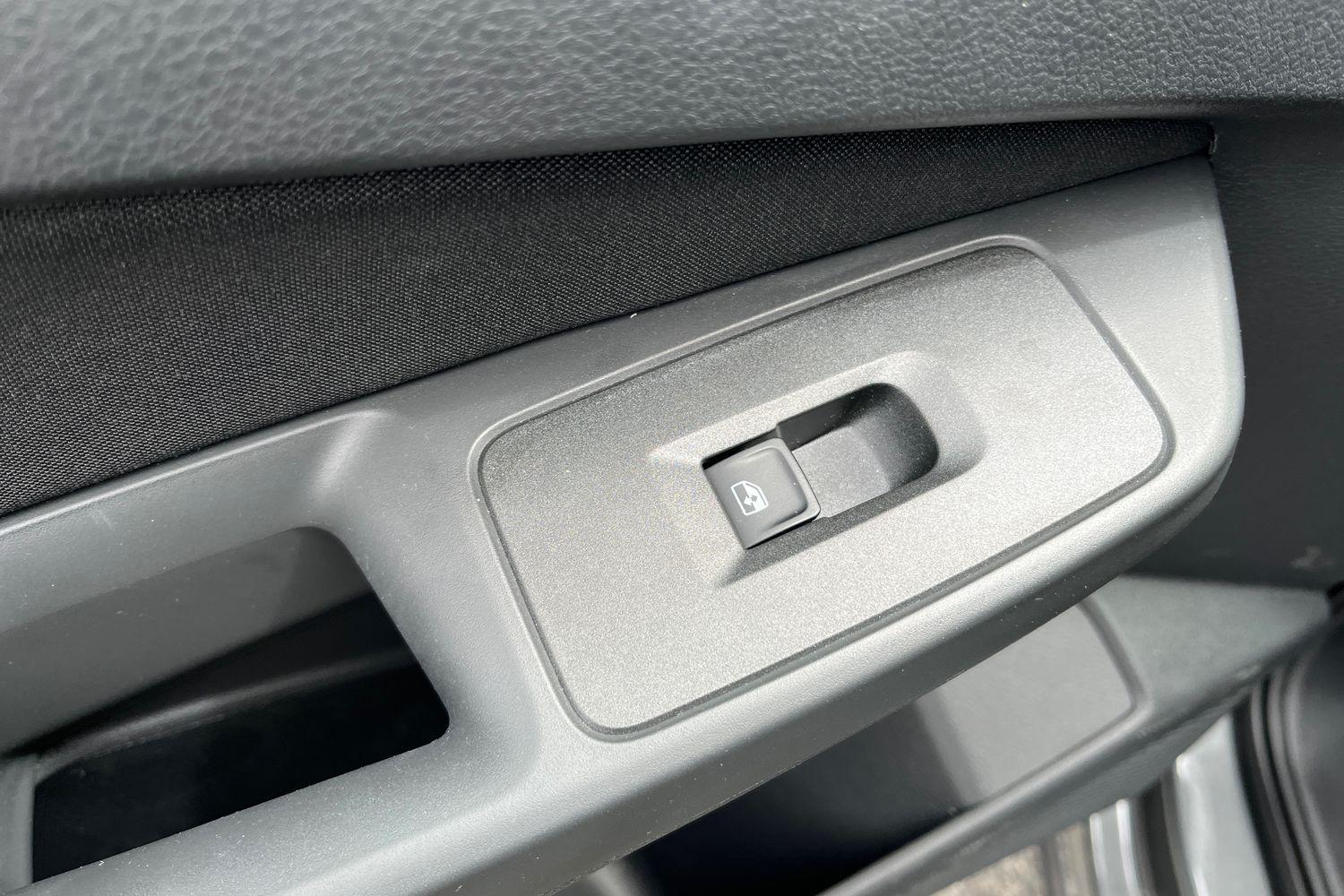 Ford TRANSIT CONNECT Photo 35