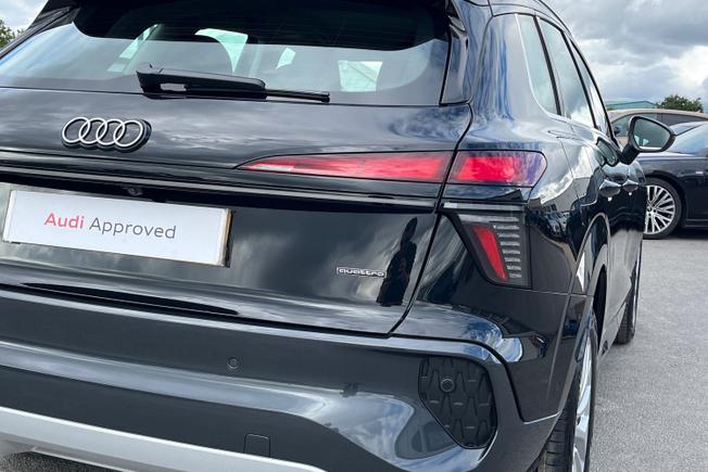 AUDI Q3 Photo 18