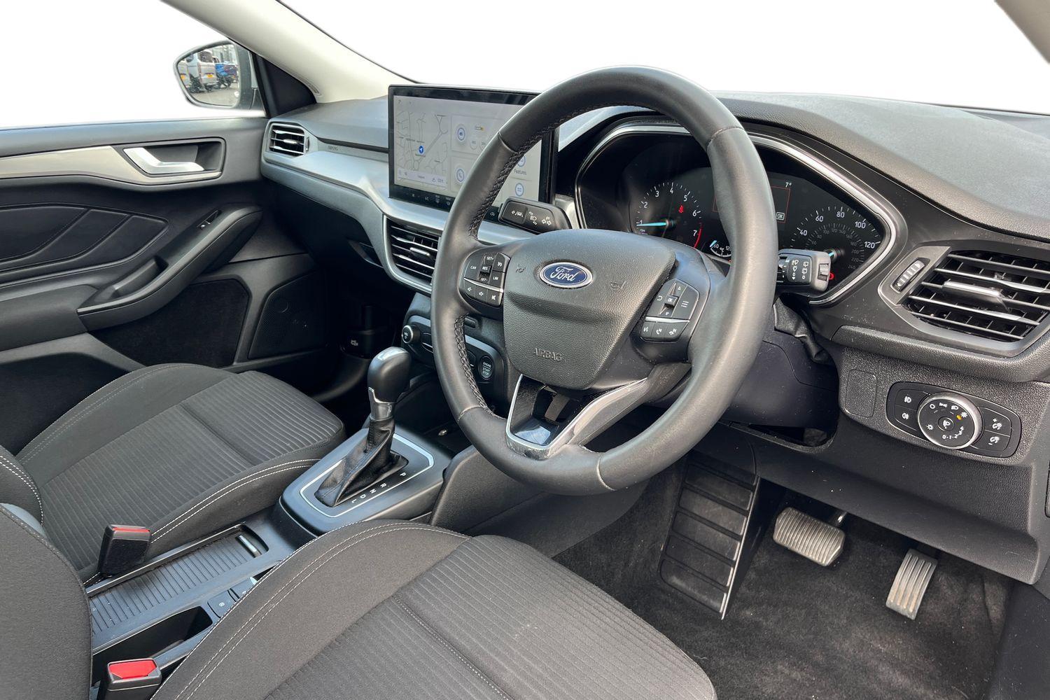 Ford FOCUS Photo 8