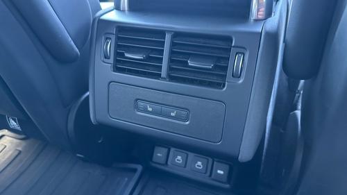 Land Rover Discovery Photo autoimg-edd9ed9150f8ec596e4ebf5f35754e254125aece.jpg