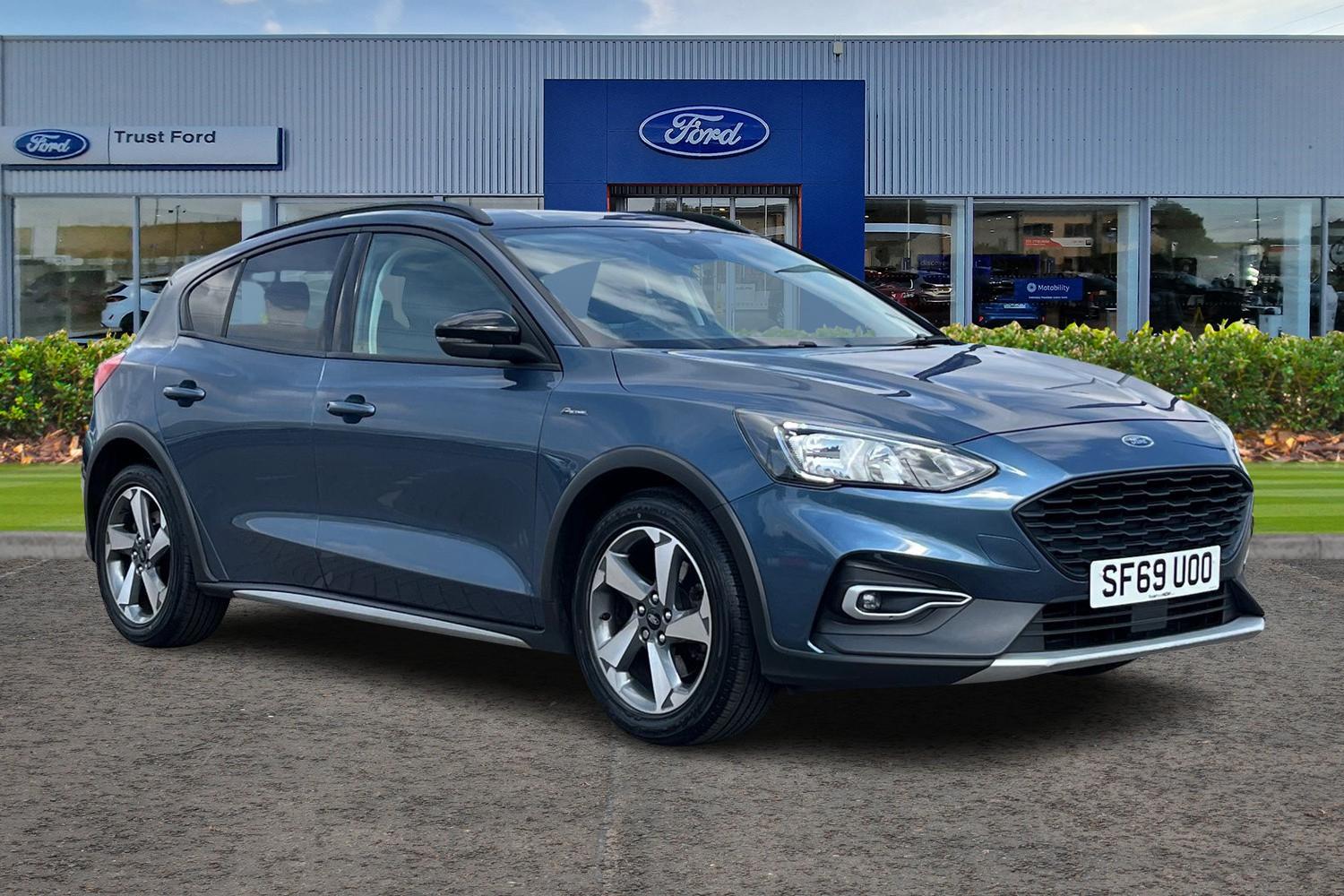 Ford Focus Photo 0