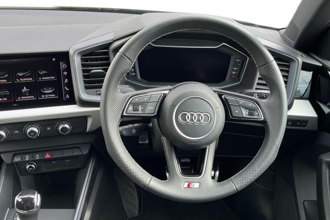 Audi A1 Photo 11