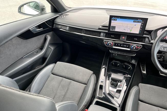 AUDI A4 Photo 38