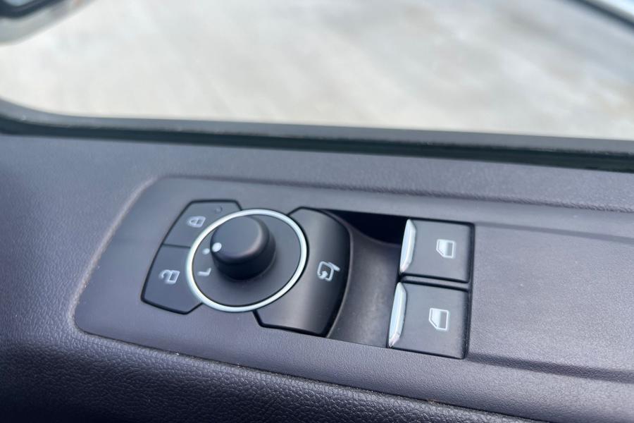 Ford TRANSIT CUSTOM Photo autoimg-ede0568111c3dd2331309ce8ac4db67d123906d9.jpg