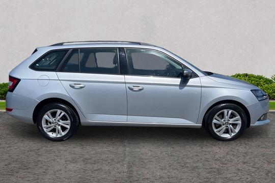 Skoda Fabia Photo autoimg-ede285af8a29b8c1a92bfbc4ab3e9d5e0c42f467.jpg