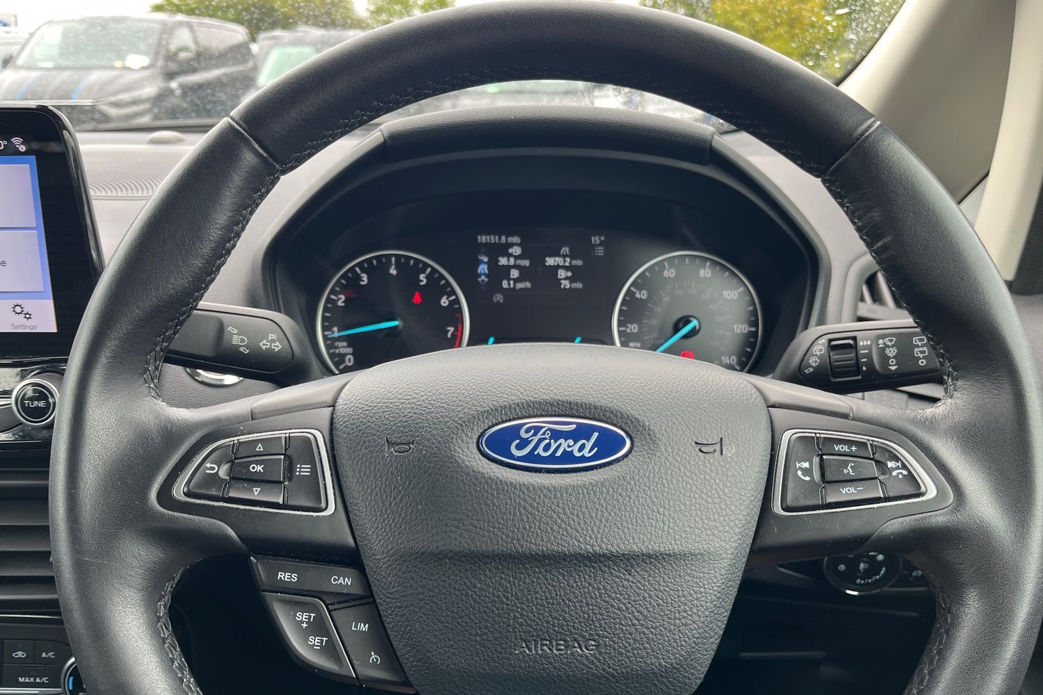 Ford EcoSport Photo 11