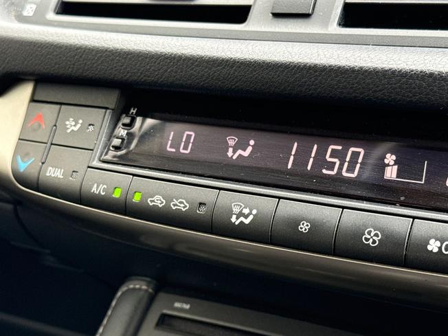 LEXUS Ct Photo 51