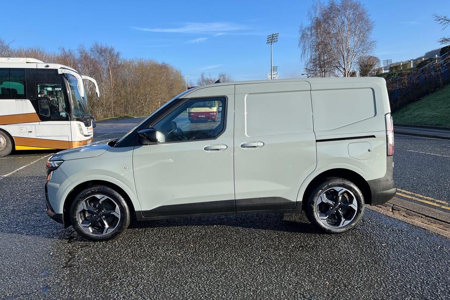 Used Ford E-Transit Courier YB75UWG 14