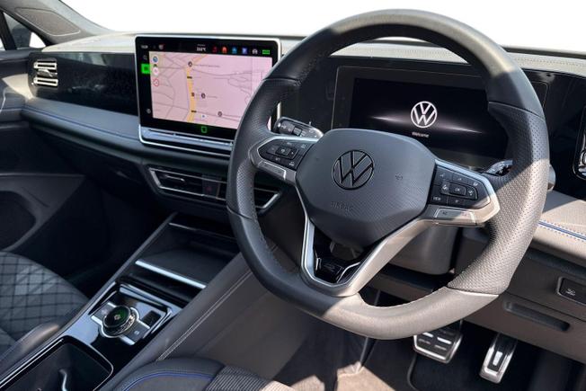 VOLKSWAGEN Tiguan Photo 6