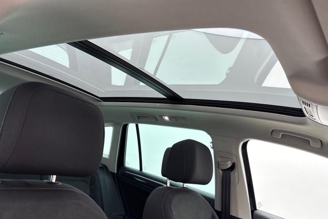 VOLKSWAGEN Tiguan Photo 30