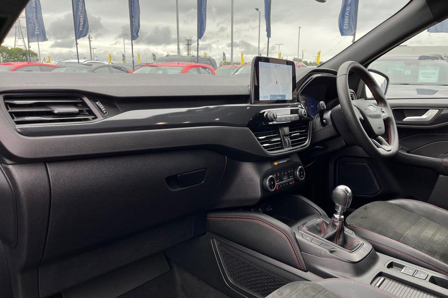 Ford Kuga Photo autoimg-edf8560e24fe4b2ad3c0d95c5945dc3ad6127049.jpg