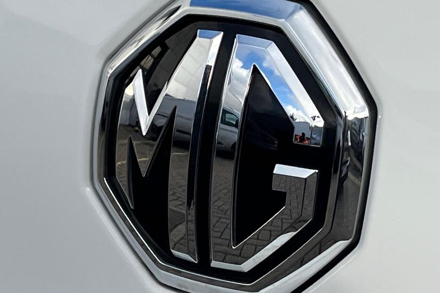 MG MG ZS Photo autoimg-edf94999c80bd99d207687d44a444ad7106ed992.jpg