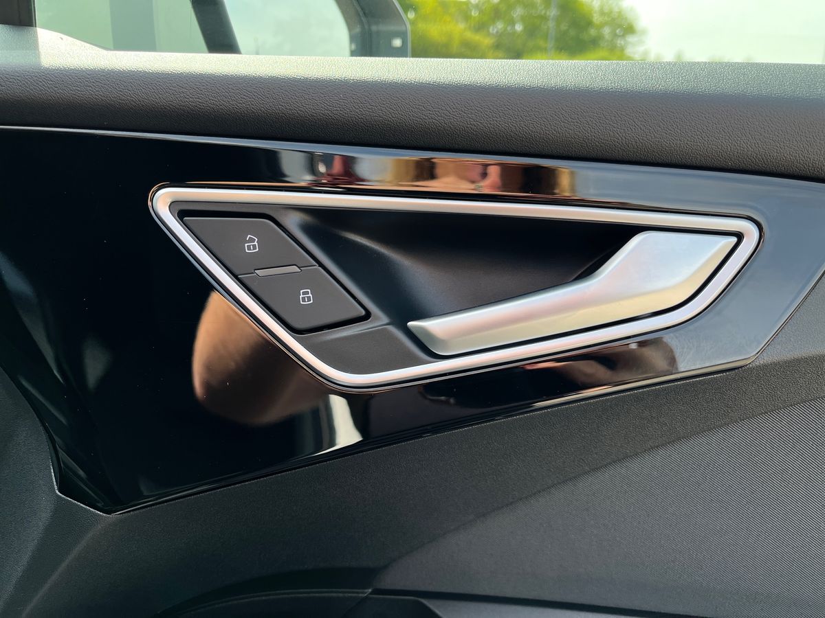 Audi Q4 e-tron Photo 28