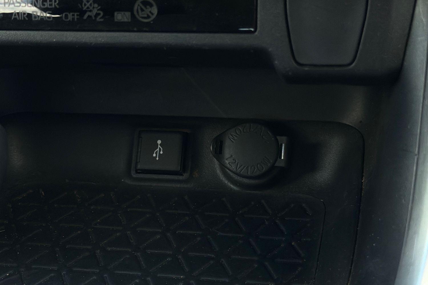 Toyota RAV4 Photo 35