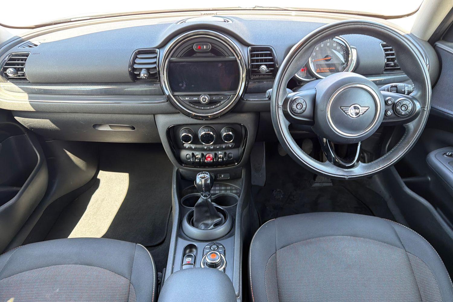 MINI CLUBMAN Photo 9