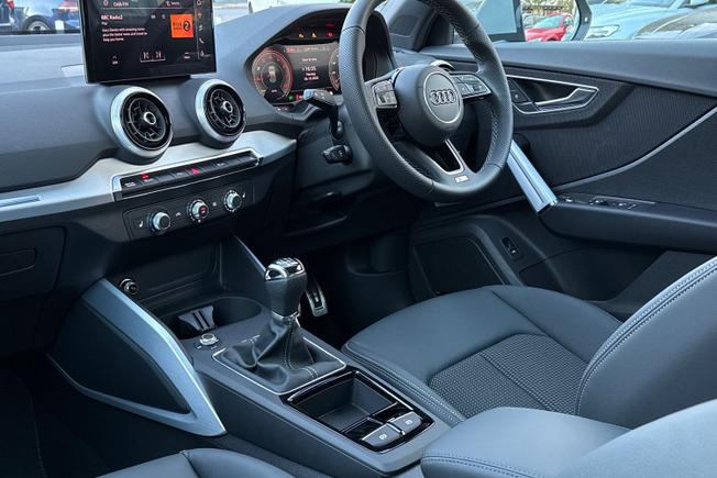 AUDI Q2 Photo 25