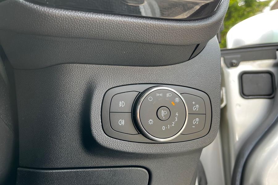 Ford FIESTA Photo autoimg-edff3233930272e8005483c0d5a63e0e64234ecc.jpg