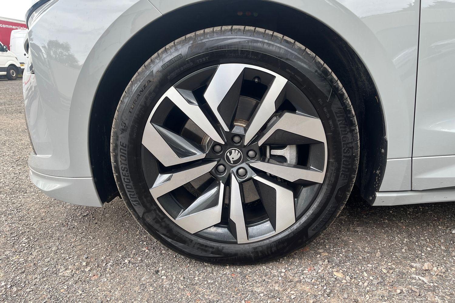 Skoda ENYAQ Photo 7