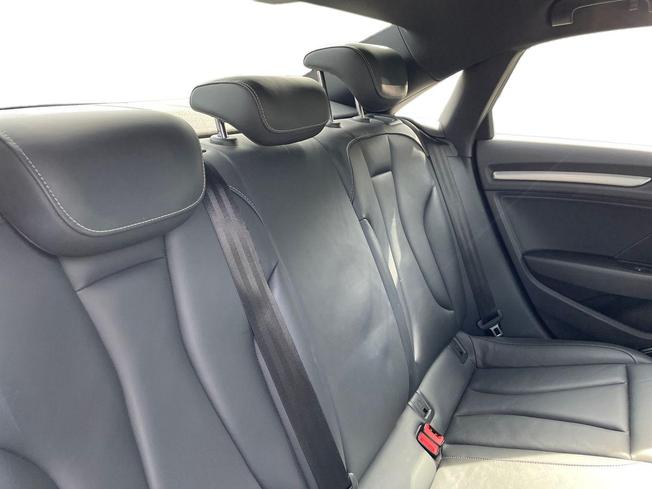 AUDI S3 Photo 9