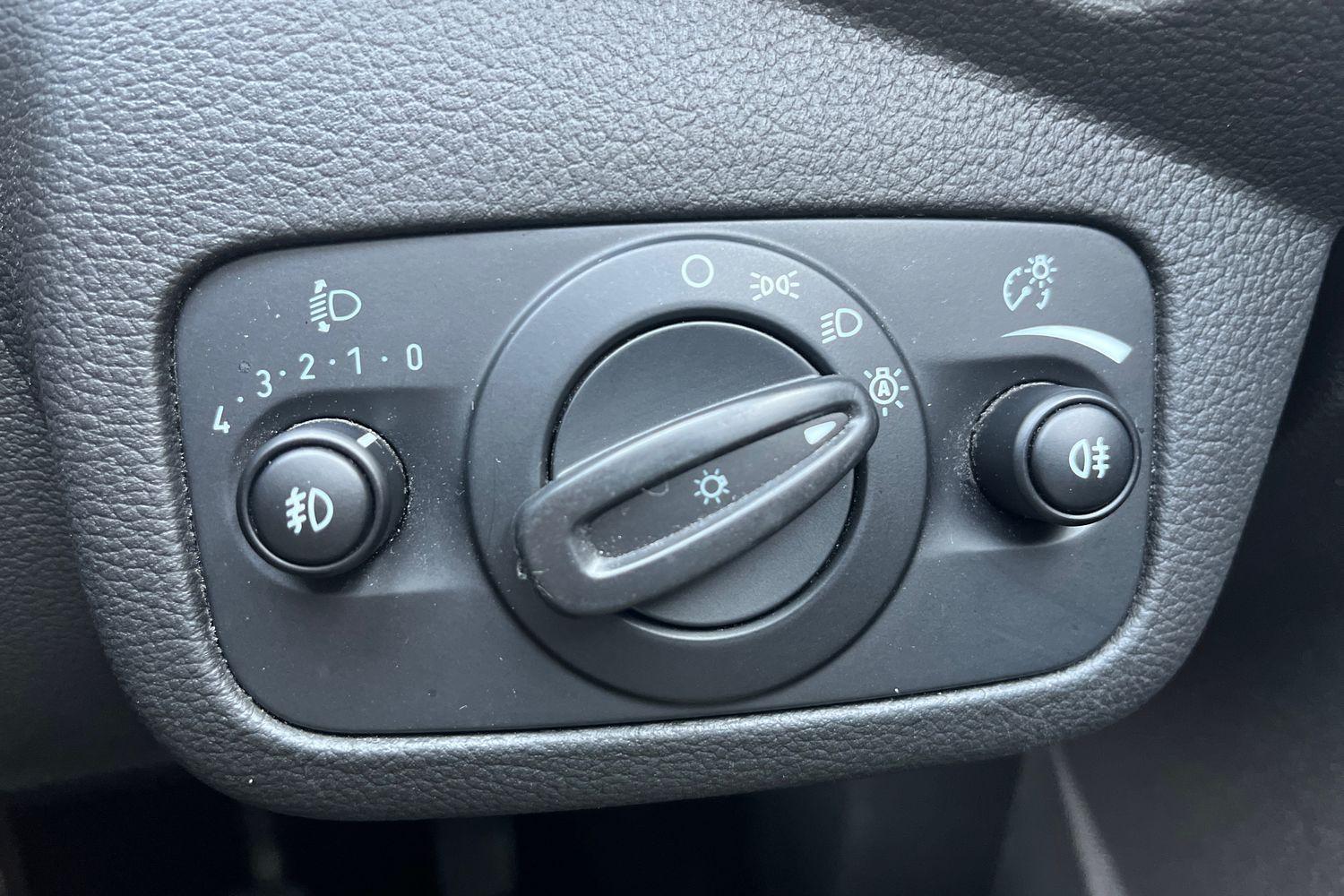Ford KUGA Photo 29