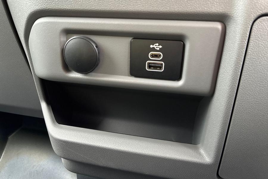 Ford E-TRANSIT CUSTOM Photo autoimg-ee05275f77f3a0ae6a24729e45af50bbc13b49f4.jpg