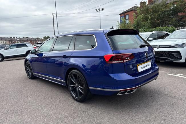 VOLKSWAGEN Passat Photo 23