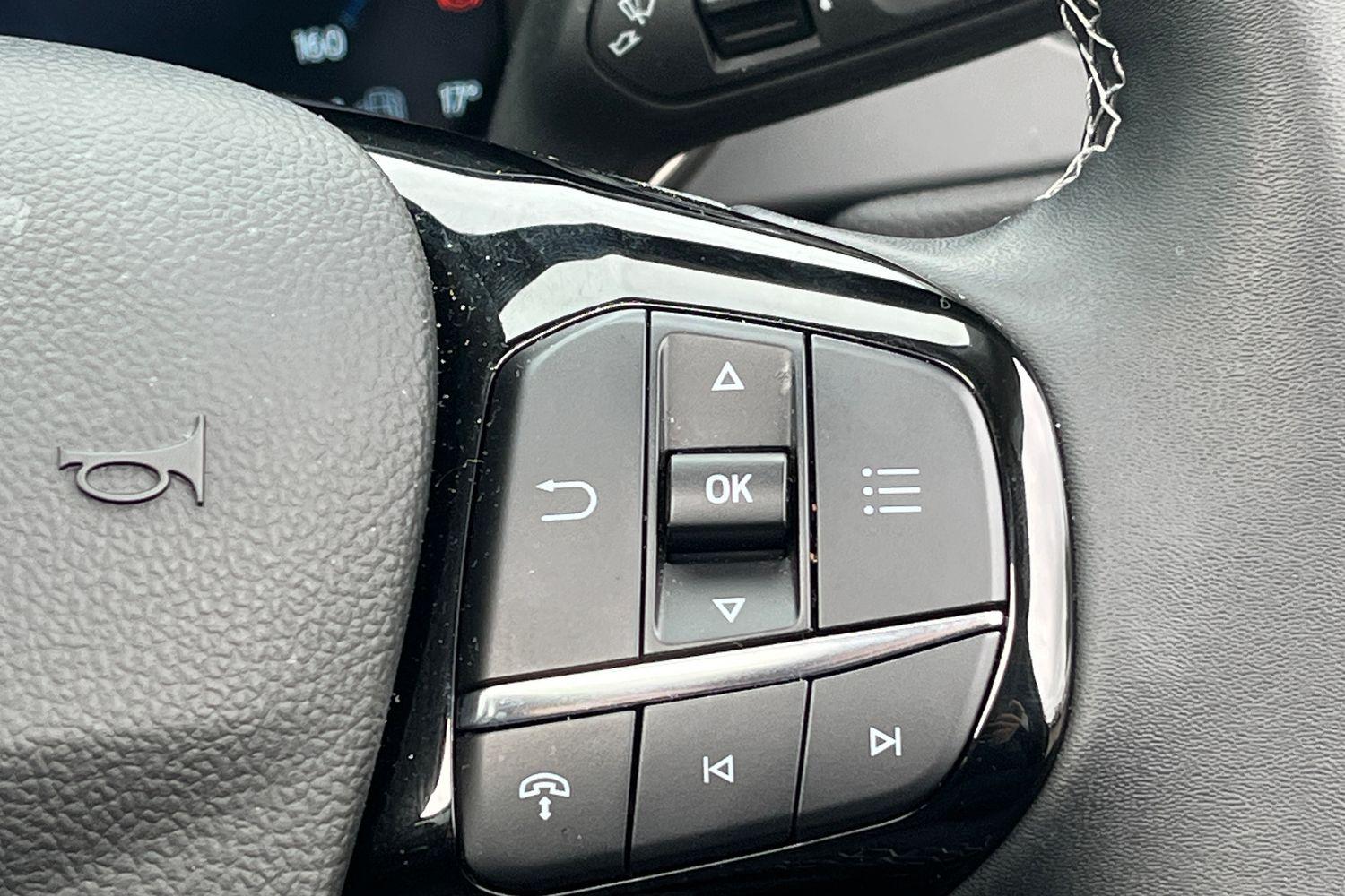 Ford KUGA Photo 36