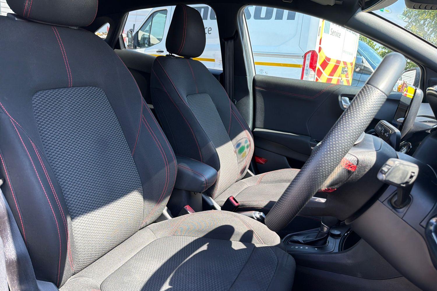 Ford PUMA Photo 16