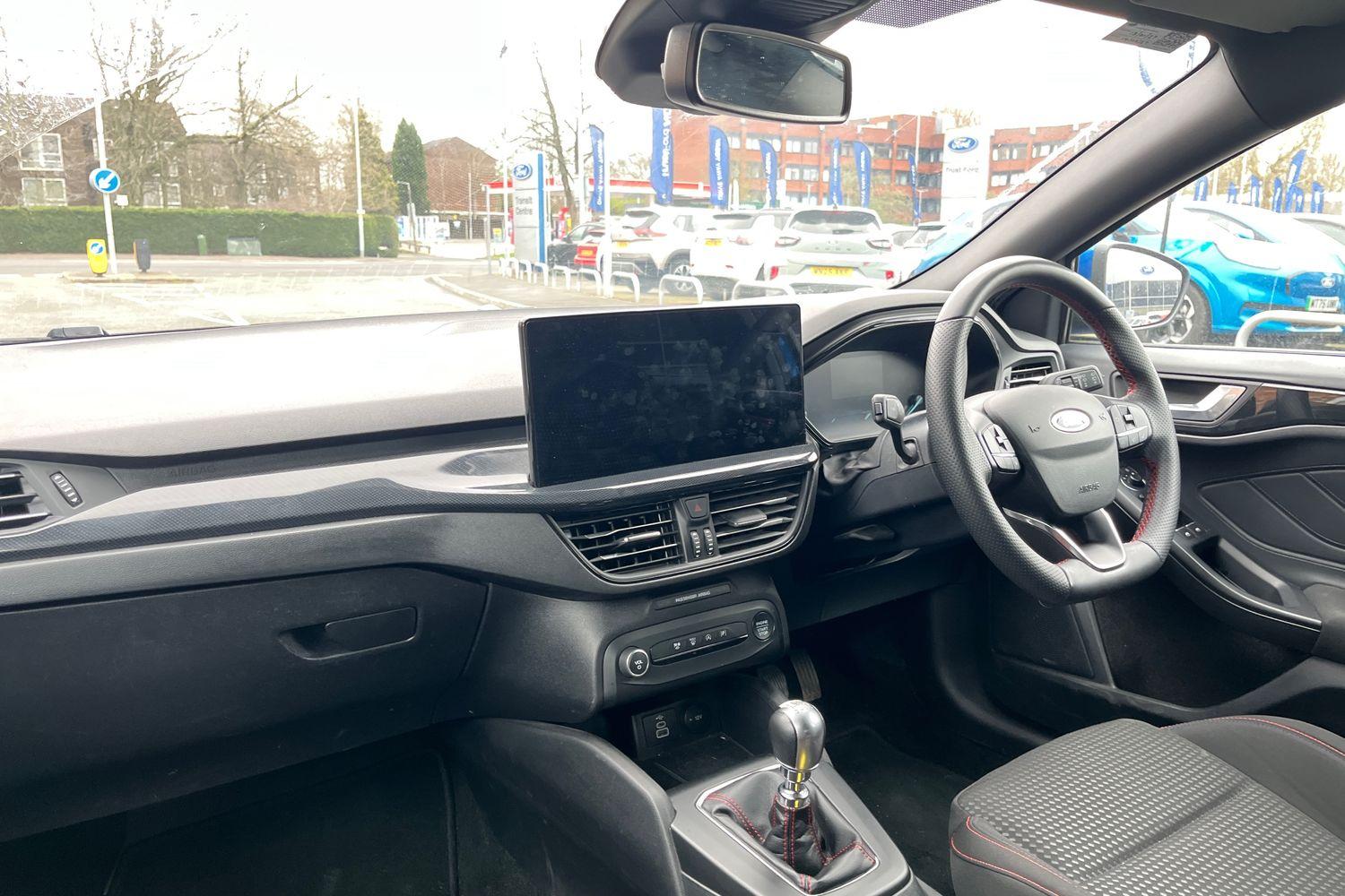 Ford FOCUS Photo 17