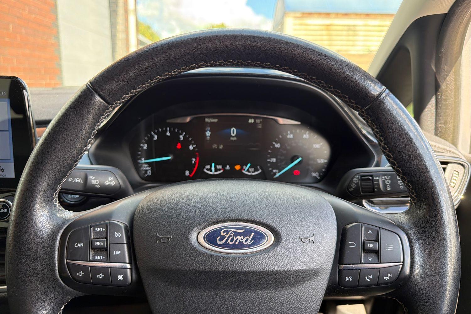Ford FIESTA Photo 11
