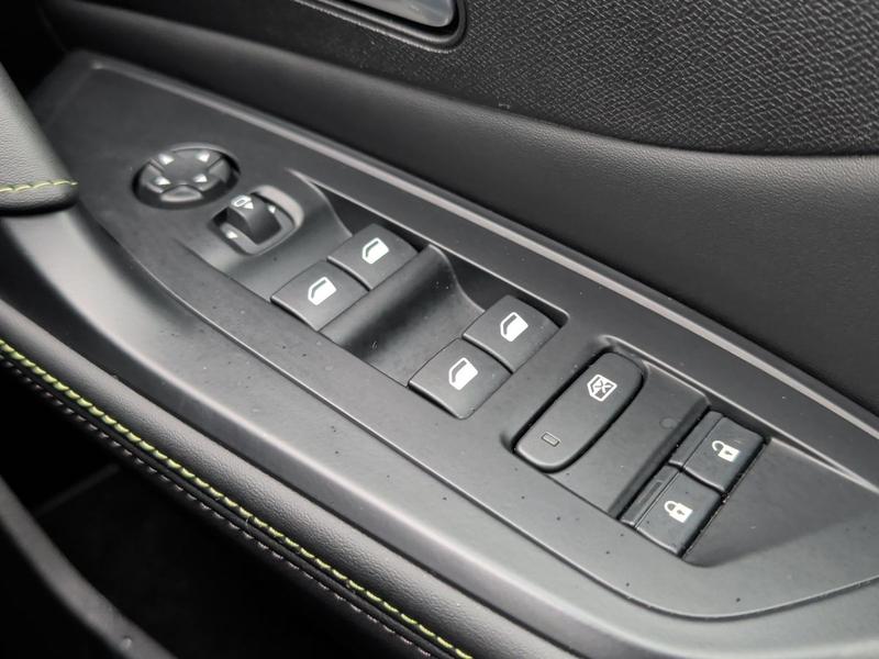 Used Peugeot 408 KM25UZF 25