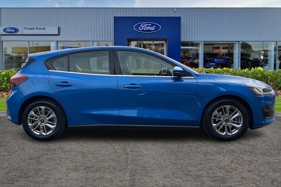 Ford Focus Photo autoimg-ee10a0b451ec220bec1f4d372fafa1edda59ec9f.jpg