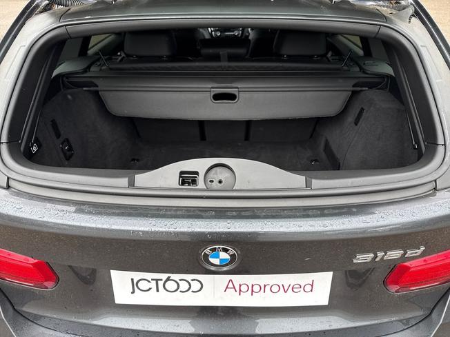 BMW 3 Series Photo 23