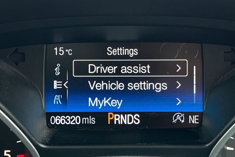 Ford KUGA Photo autoimg-ee12ec4fa024d7b56c87a5bfe873efa32076b441.jpg