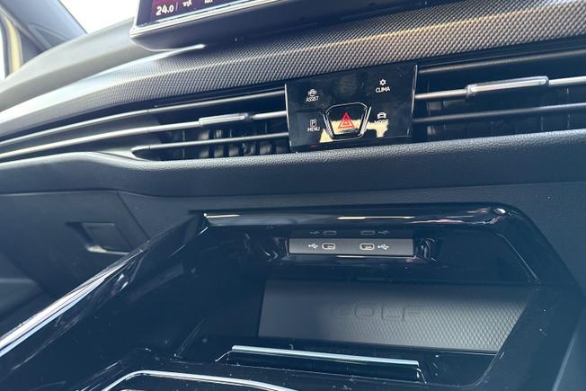 Volkswagen Golf Photo 33