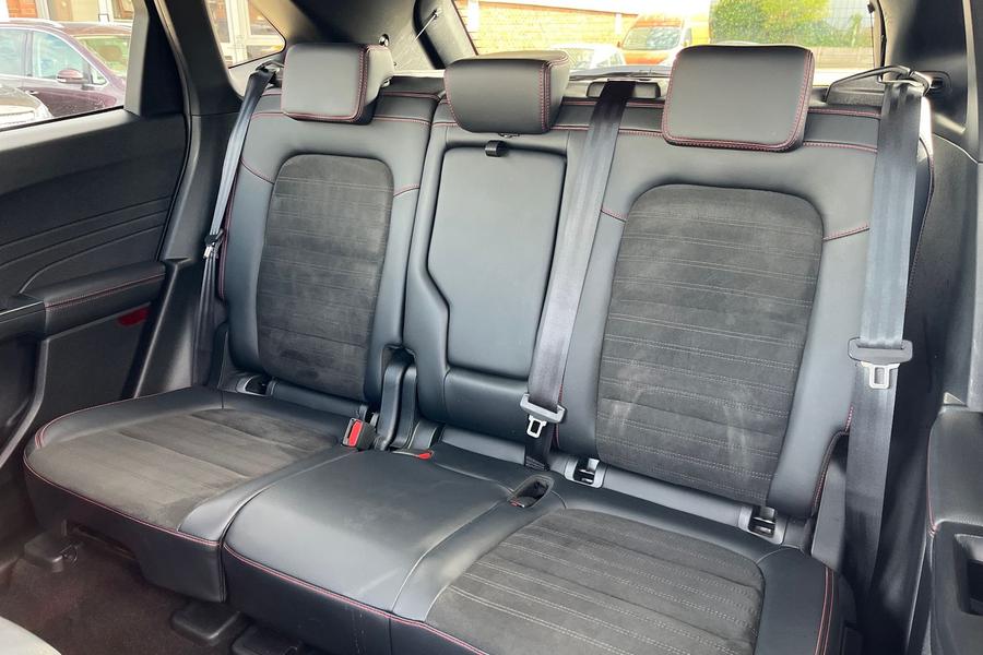 Ford Kuga Photo autoimg-ee150b59dfc3fae8b265406ff7faf5b22a19e367.jpg